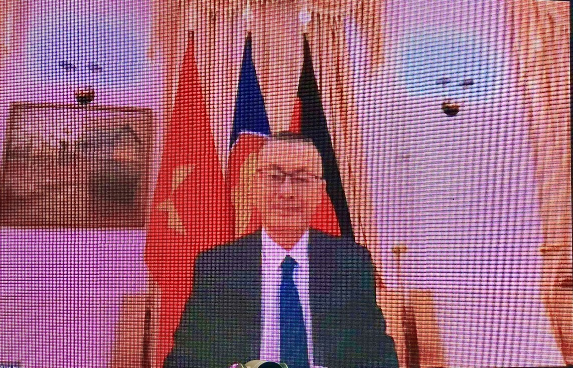 Dồng chí Vũ Quang Minh, Đại sứ đặc mệnh toàn quyền nước CHXHCN Việt Nam tại CHLB Đức phát biểu chào mừng hội nghị.